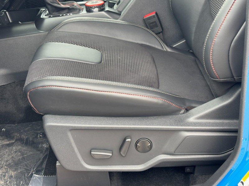 Ford Bronco Vehicle Full-screen Gallery Image 17