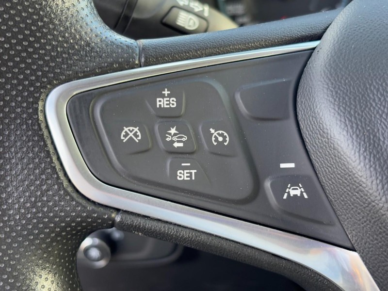 Chevrolet Equinox Vehicle Image 18