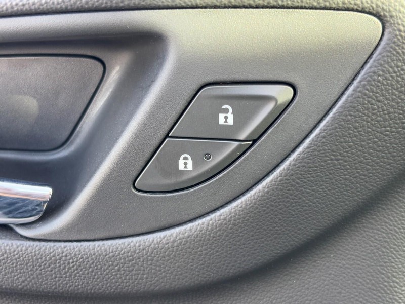 Chevrolet Equinox Vehicle Image 25