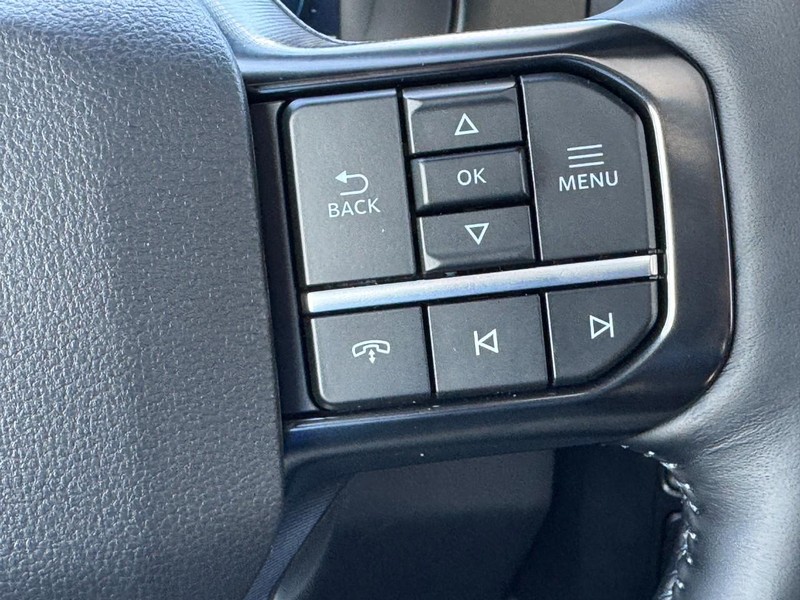 Ford Super Duty F-250 SRW Vehicle Image 17