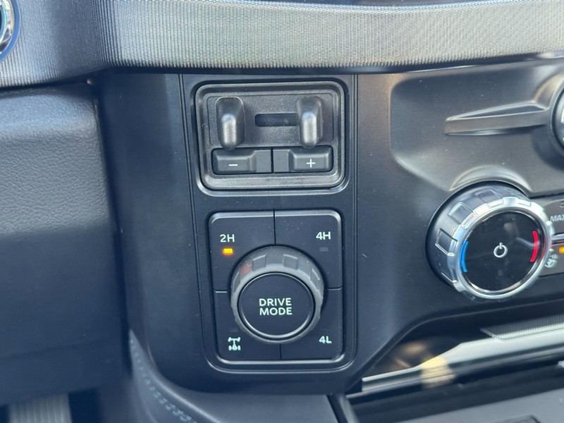 Ford Super Duty F-250 SRW Vehicle Image 18