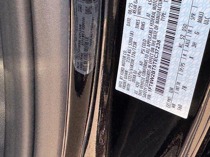 Ford Super Duty F-250 SRW Vehicle Image 23