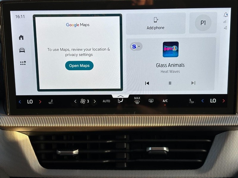 Ford Explorer Vehicle Full-screen Gallery Image 9