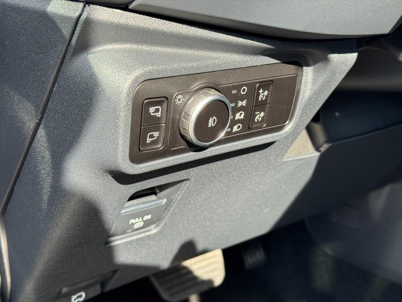 Ford Bronco Vehicle Full-screen Gallery Image 12