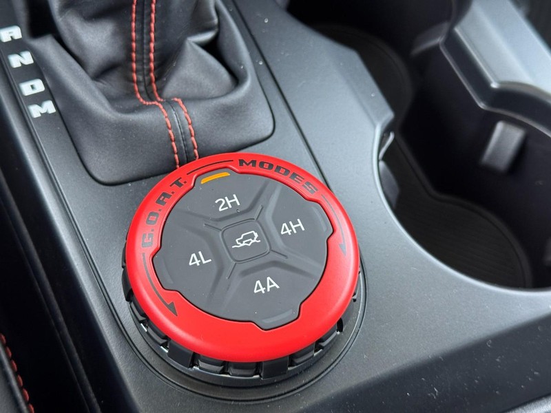 Ford Bronco Vehicle Full-screen Gallery Image 18