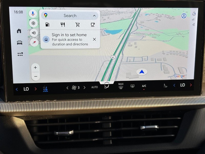 Ford Explorer Vehicle Full-screen Gallery Image 18