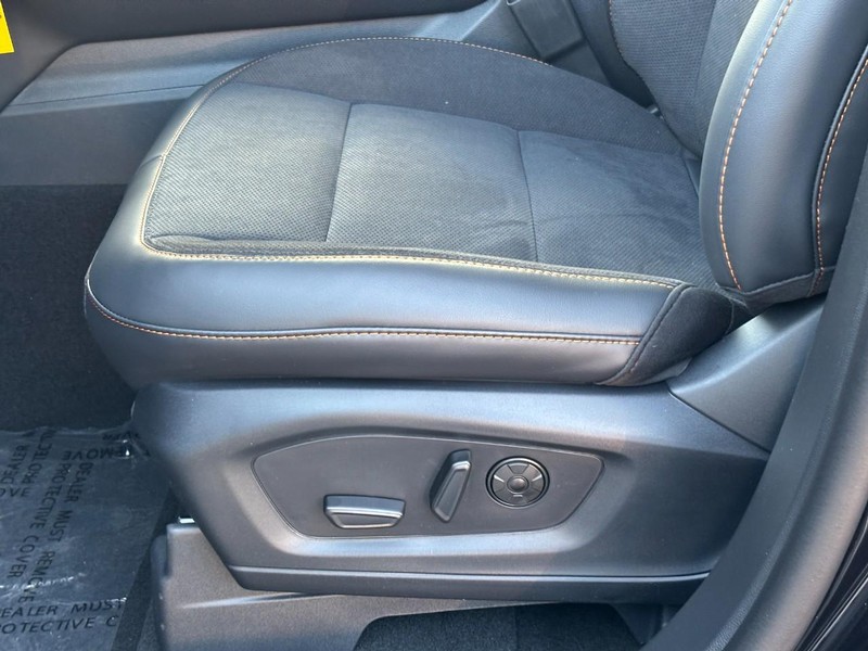 Ford Explorer Vehicle Full-screen Gallery Image 22