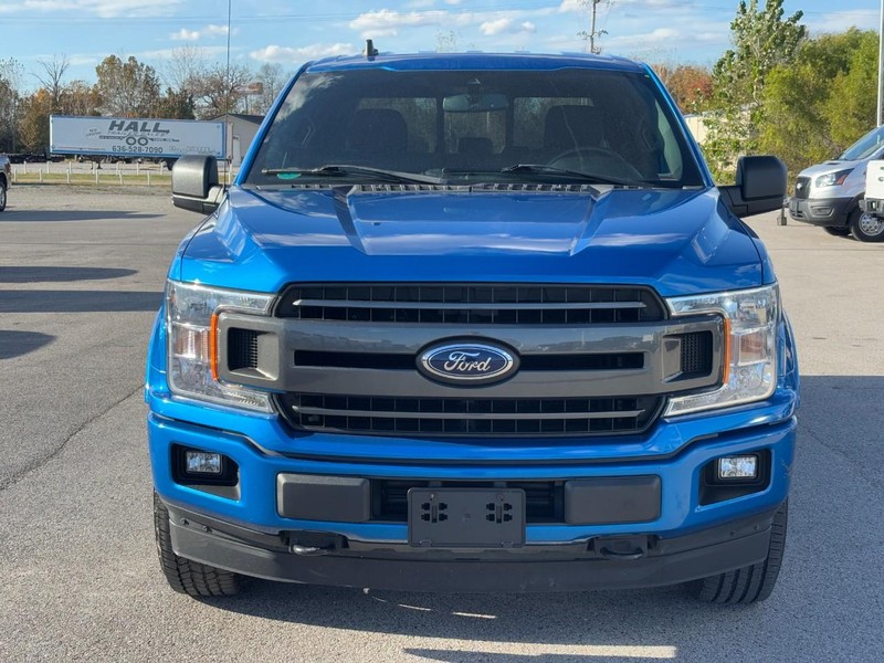 Ford F-150 Vehicle Full-screen Gallery Image 16
