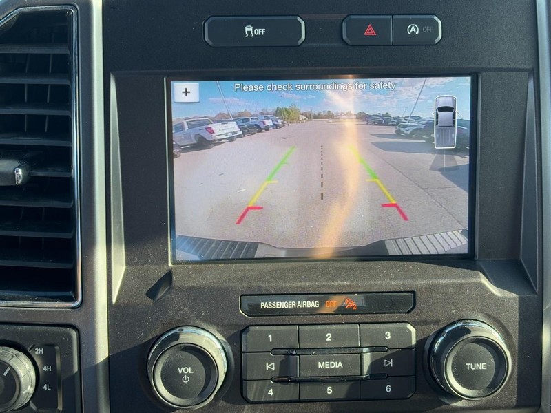 Ford F-150 Vehicle Full-screen Gallery Image 28