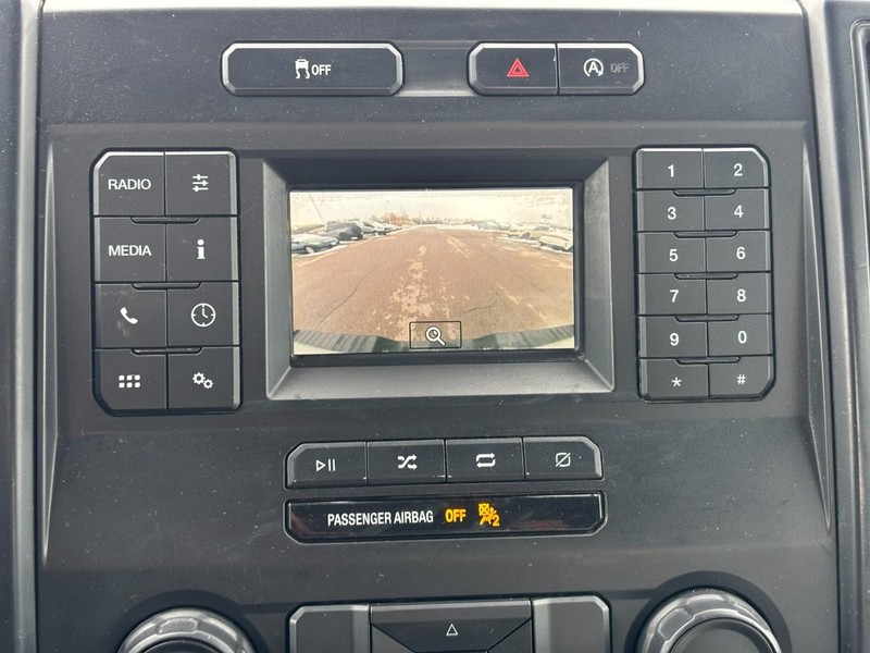 Ford F-150 Vehicle Full-screen Gallery Image 15