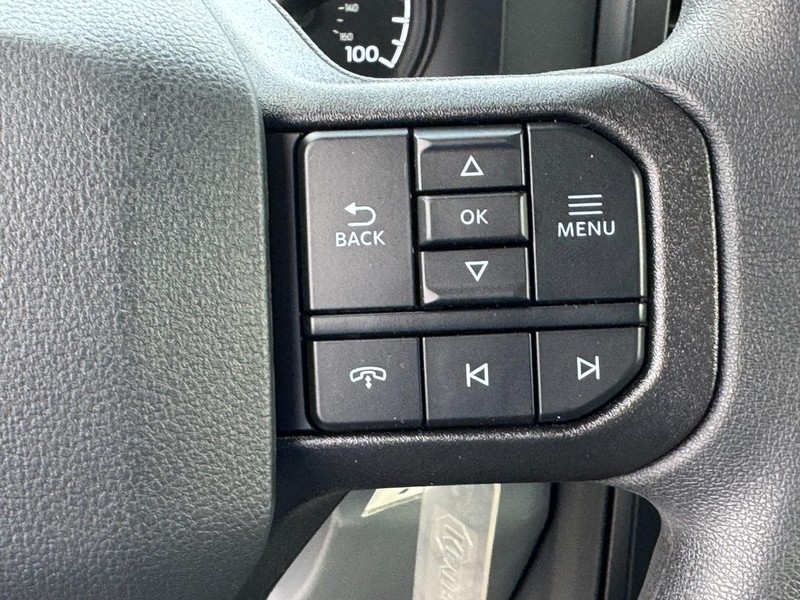 Ford Super Duty F-350 DRW Vehicle Image 13