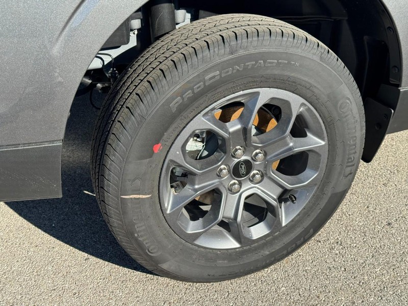 Ford Maverick Vehicle Image 04