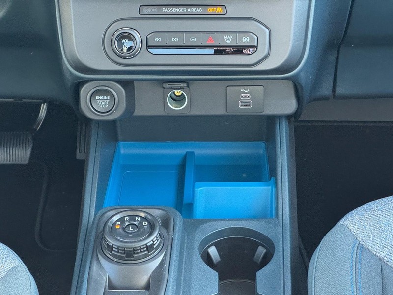 Ford Maverick Vehicle Image 09