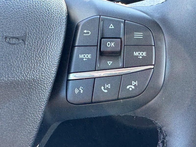 Ford Maverick Vehicle Image 13