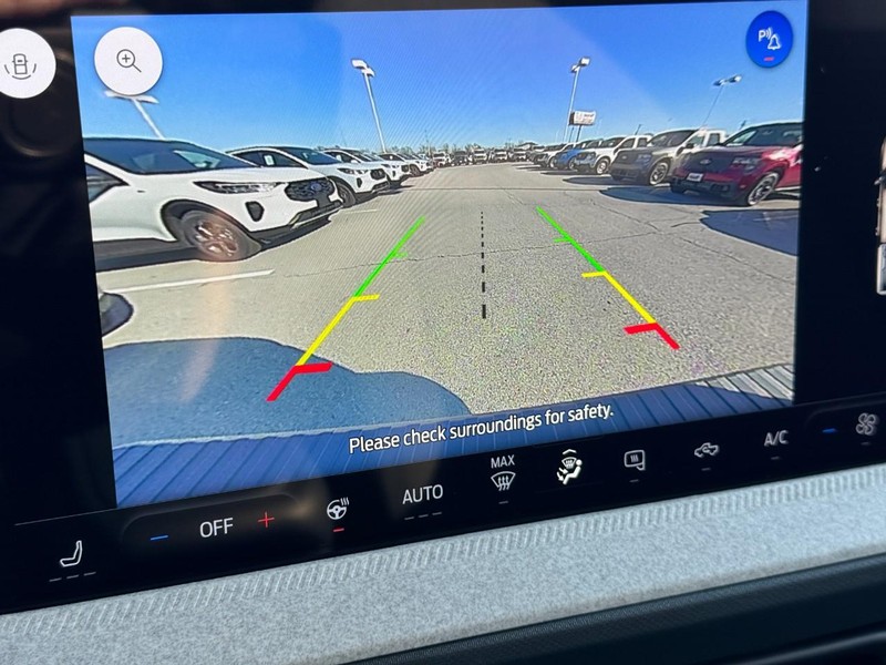 Ford Maverick Vehicle Image 15