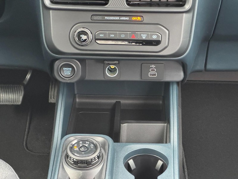 Ford Maverick Vehicle Image 09