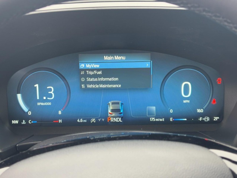 Ford Escape Vehicle Full-screen Gallery Image 13