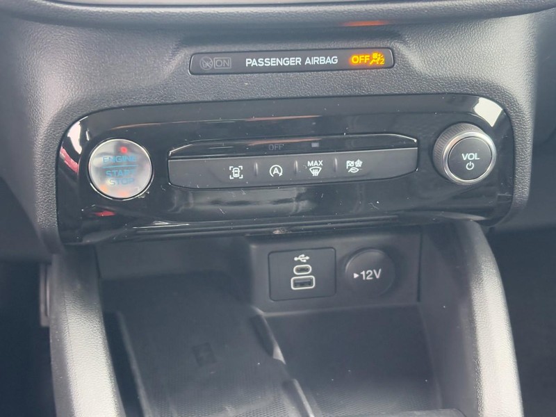 Ford Escape Vehicle Full-screen Gallery Image 16