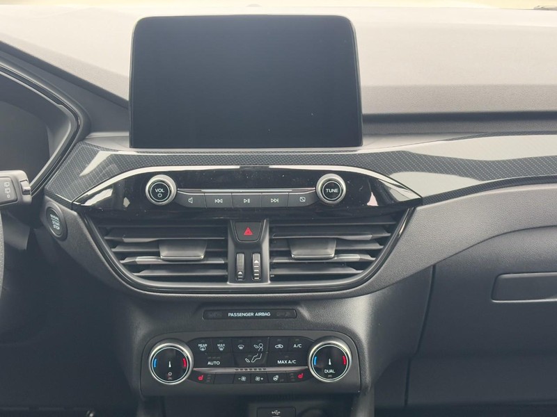 Ford Escape Vehicle Full-screen Gallery Image 8