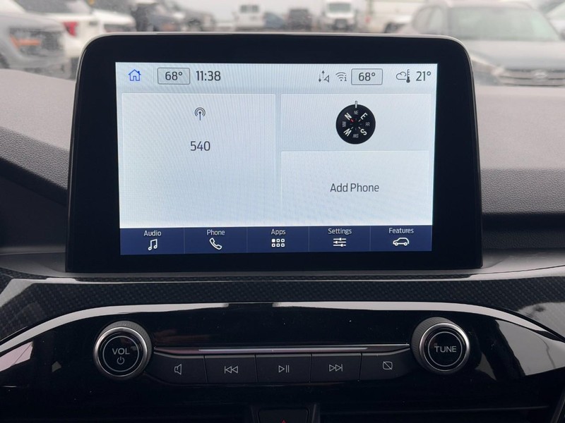 Ford Escape Vehicle Full-screen Gallery Image 14