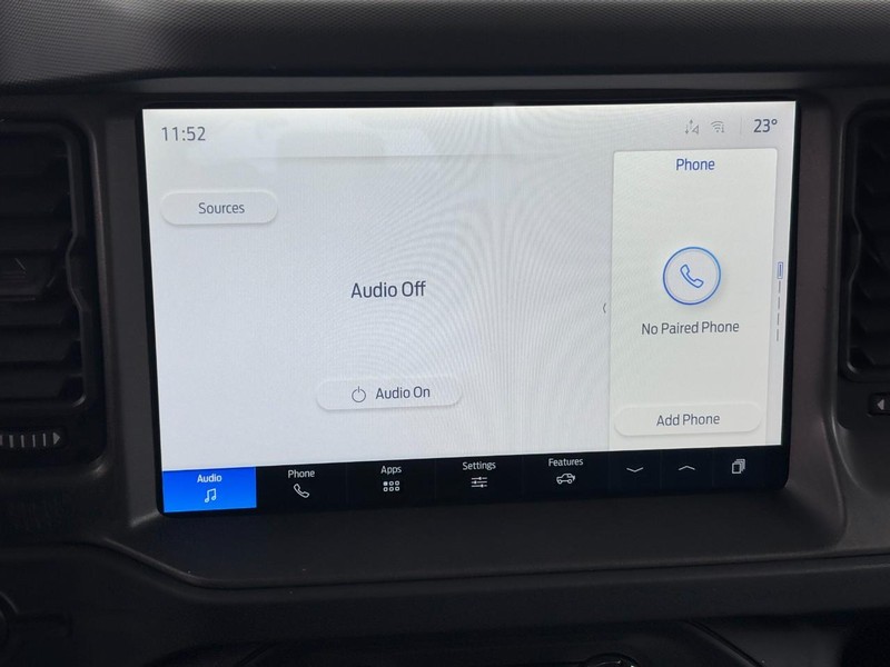 Ford Bronco Vehicle Full-screen Gallery Image 14