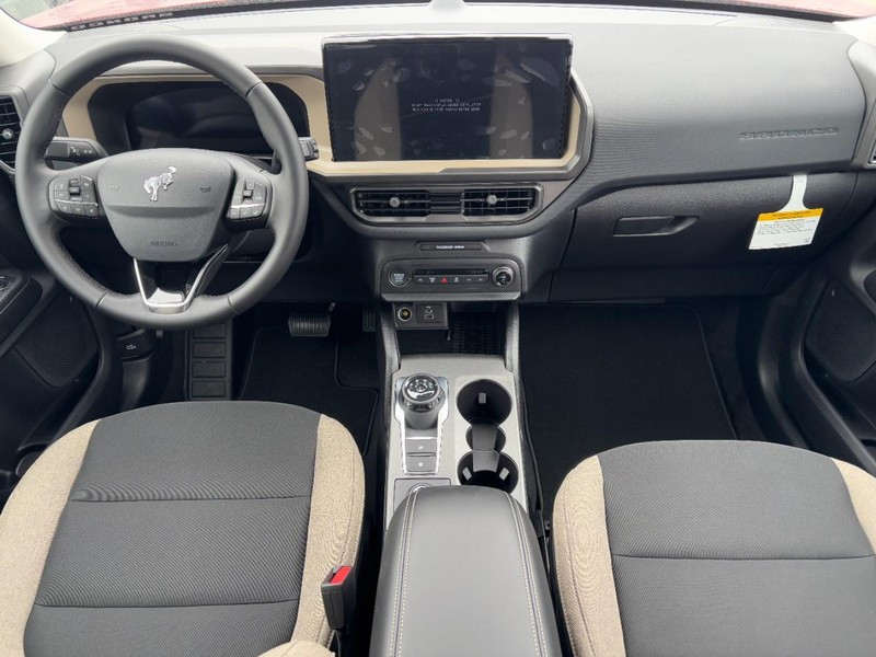 Ford Bronco Sport Vehicle Full-screen Gallery Image 6