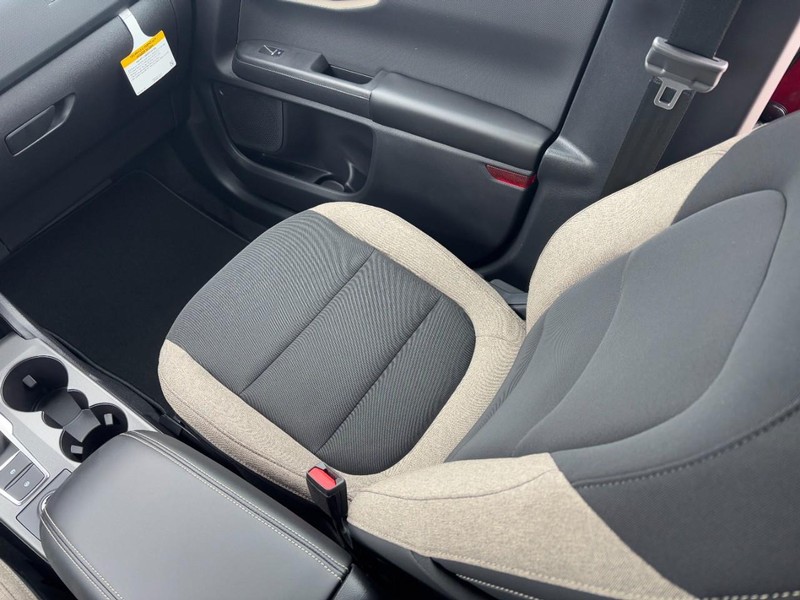 Ford Bronco Sport Vehicle Full-screen Gallery Image 9