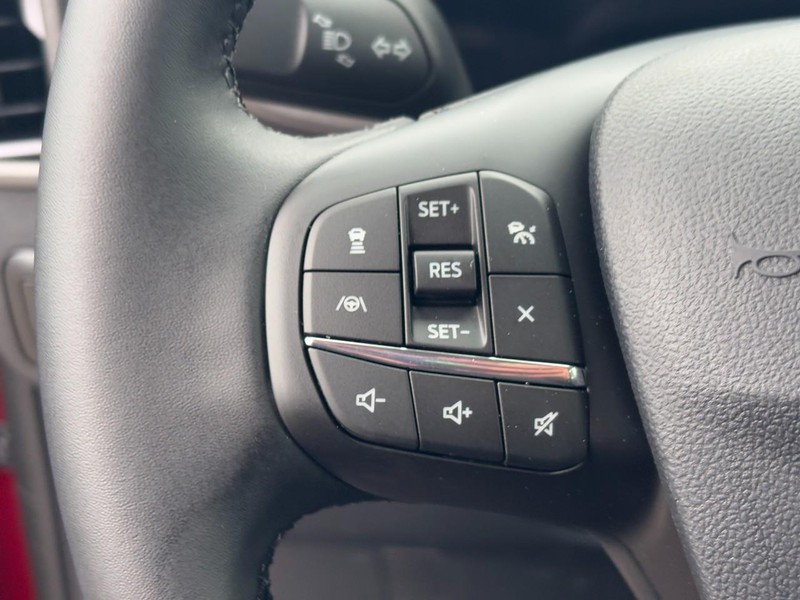 Ford Bronco Sport Vehicle Full-screen Gallery Image 11