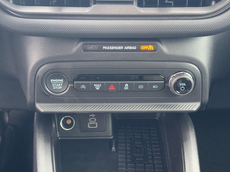 Ford Bronco Sport Vehicle Full-screen Gallery Image 16