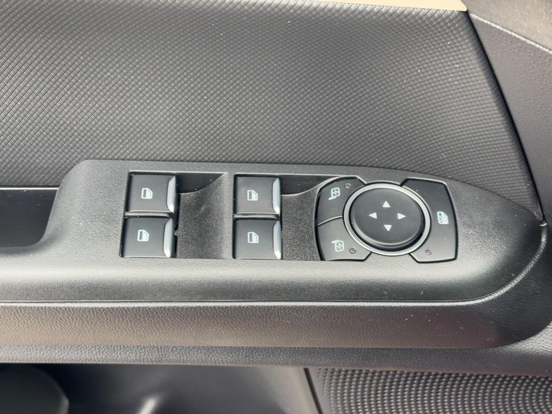 Ford Bronco Sport Vehicle Full-screen Gallery Image 17