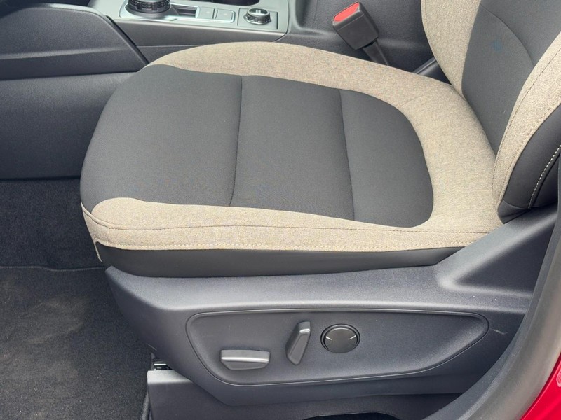 Ford Bronco Sport Vehicle Full-screen Gallery Image 18