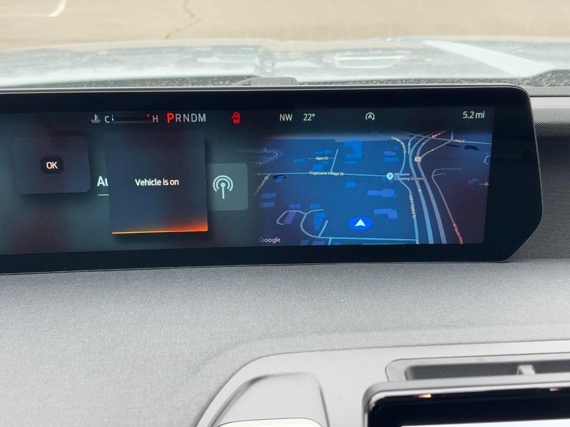 Ford Expedition Max Vehicle Full-screen Gallery Image 15