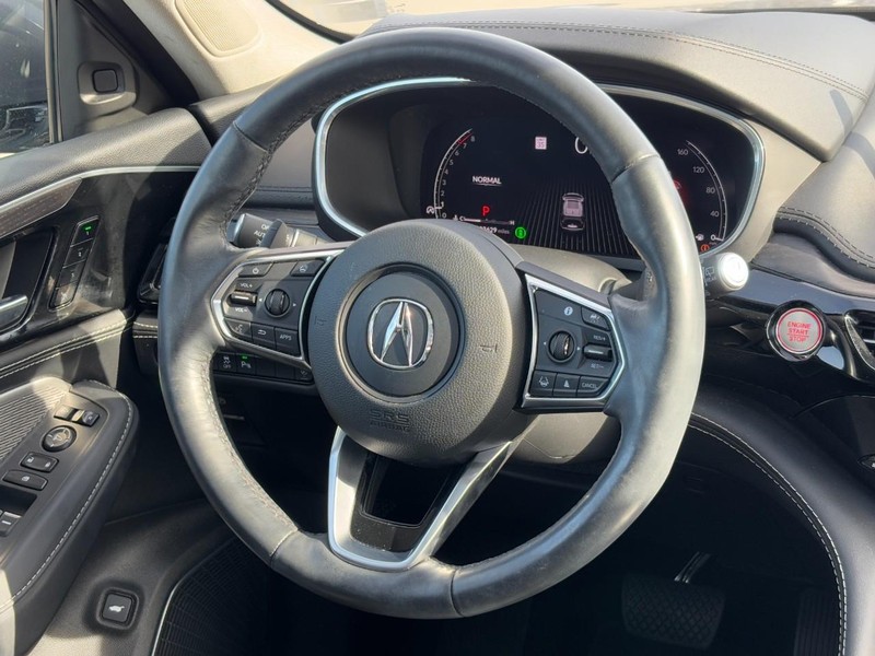 Acura MDX Vehicle Full-screen Gallery Image 12