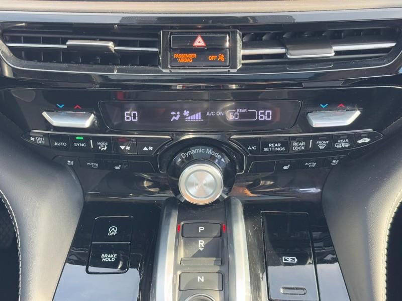 Acura MDX Vehicle Full-screen Gallery Image 14