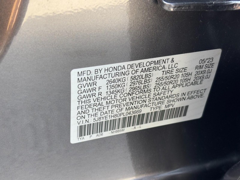 Acura MDX Vehicle Full-screen Gallery Image 28