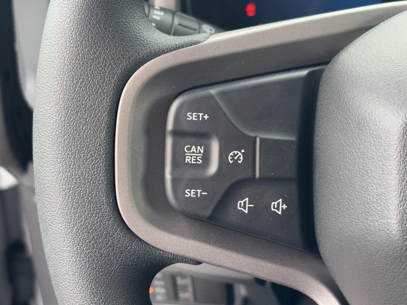 Ford Bronco Vehicle Full-screen Gallery Image 11