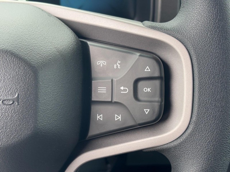 Ford Bronco Vehicle Full-screen Gallery Image 12