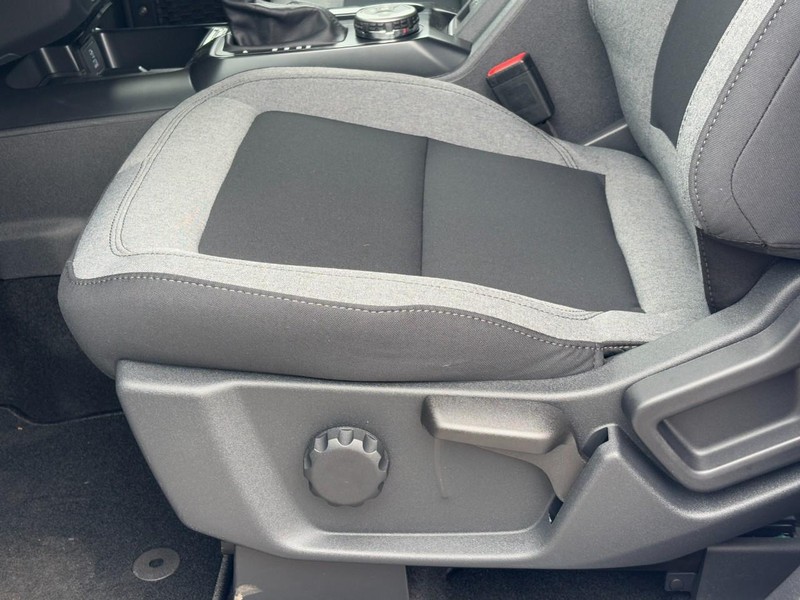 Ford Bronco Vehicle Full-screen Gallery Image 18