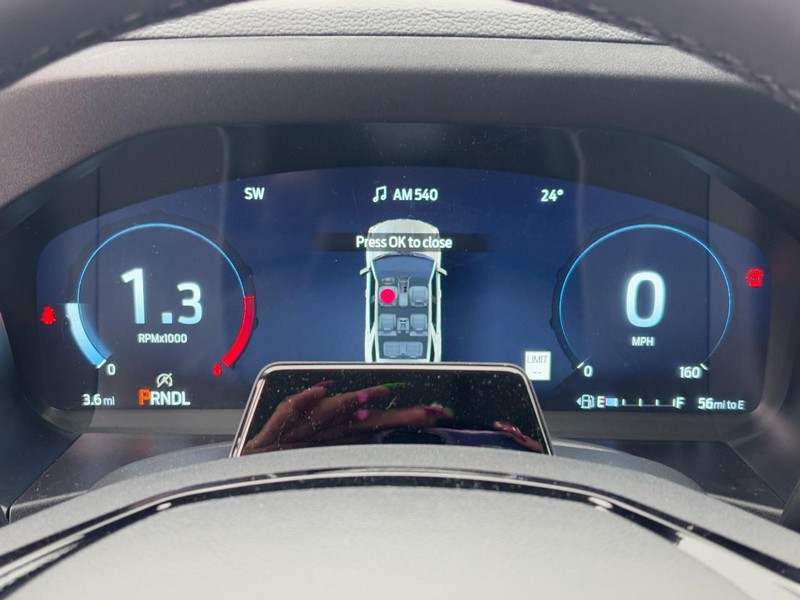 Ford Explorer Vehicle Image 14