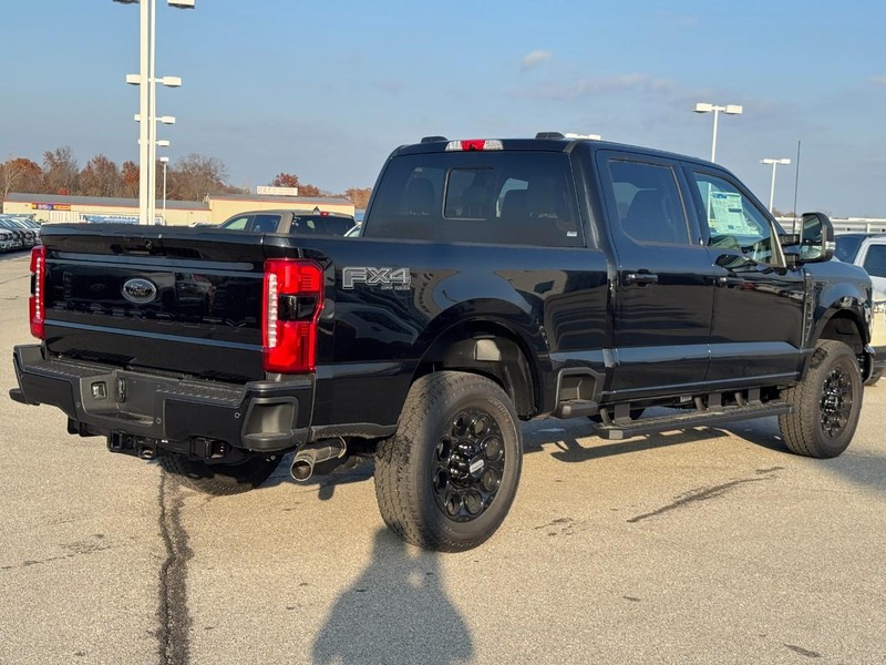 Ford Super Duty F-350 SRW Vehicle Image 03