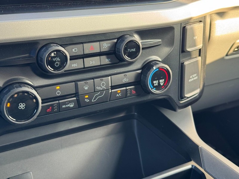 Ford Super Duty F-350 SRW Vehicle Image 18