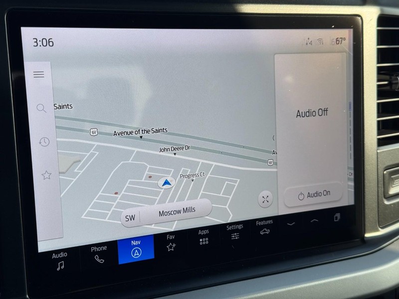 Ford Super Duty F-350 SRW Vehicle Image 19