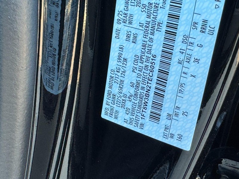 Ford Super Duty F-350 SRW Vehicle Image 22