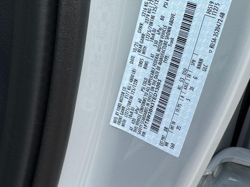 Ford Super Duty F-350 SRW Vehicle Image 20