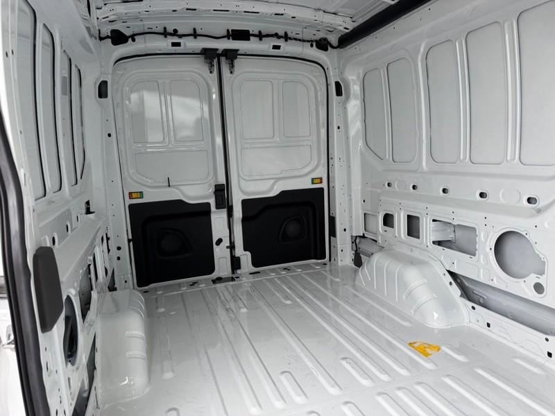 Ford Transit Cargo Van Vehicle Image 05