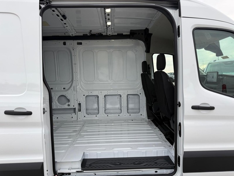 Ford Transit Cargo Van Vehicle Image 06
