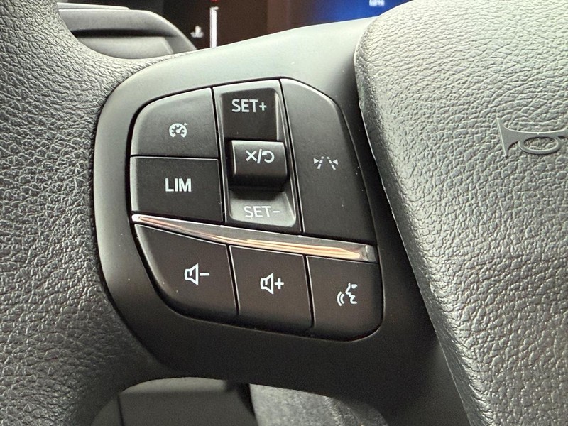 Ford Transit Cargo Van Vehicle Image 09