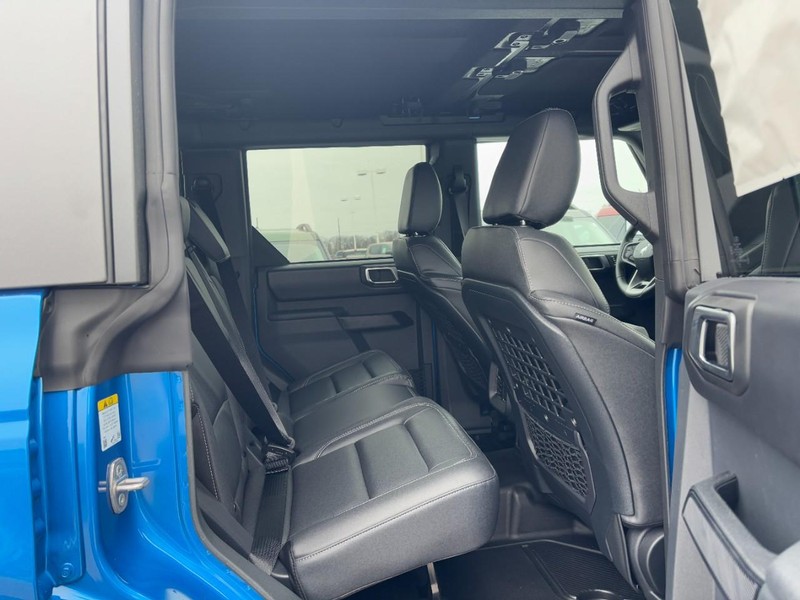 Ford Bronco Vehicle Image 05