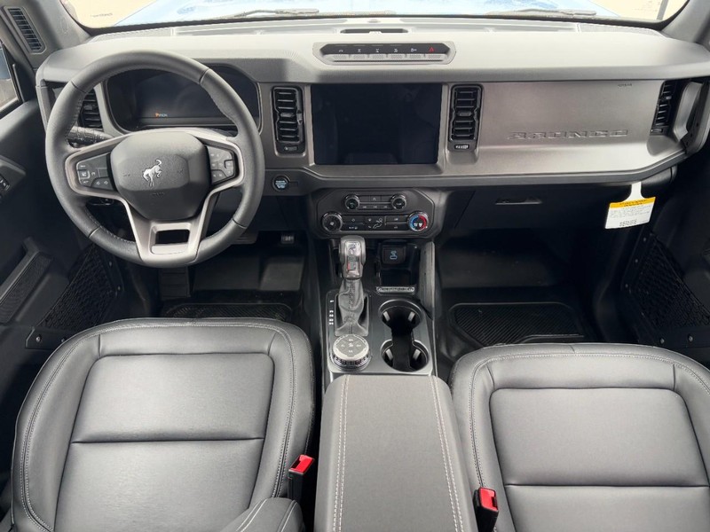 Ford Bronco Vehicle Image 06