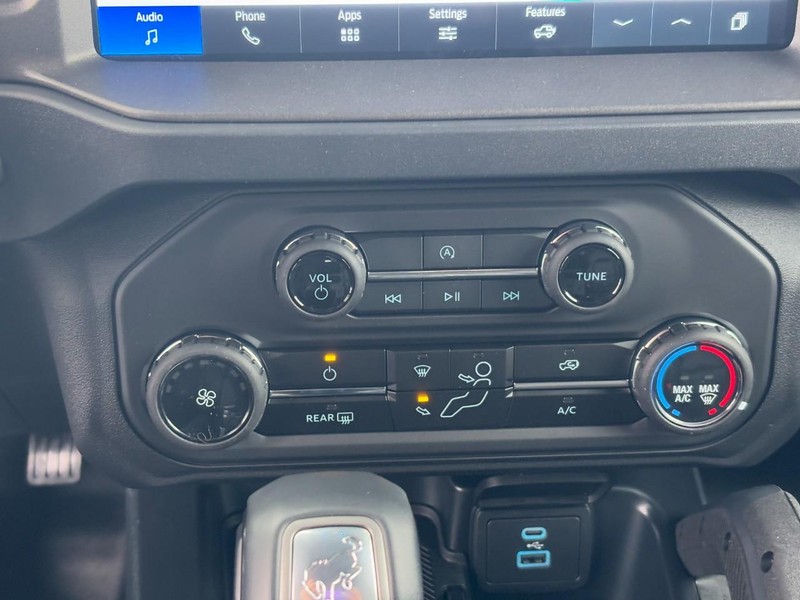 Ford Bronco Vehicle Image 16